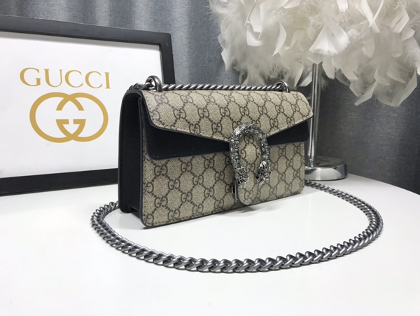 激安グッチバッグコピー背面デザイン